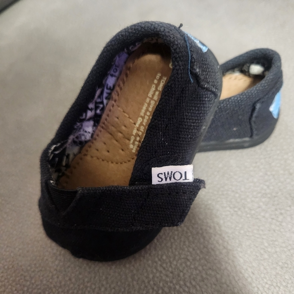 Baby size 3 Toms‎
